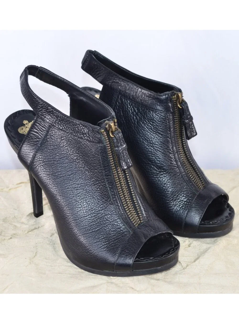 Juicy Couture Leather Front Zip Peep Toe Sling Back Heels Black Size 10